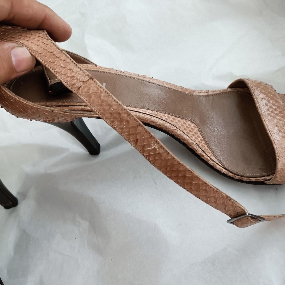 Gucci Sandal luxury  Snake Skin Ankle Strap Heels sz 8.5B - Picture 8 of 15